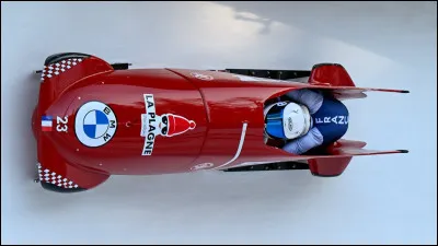 Quel nom donne-t-on &agrave; une personne qui pratique le bobsleigh ?