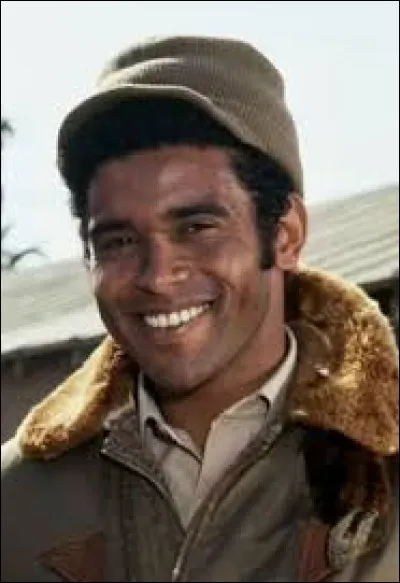 Quel r&ocirc;le jouait Kenneth Washington dans la s&eacute;rie "Papa Schultz" ?