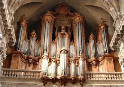 Haendel a crit plusieurs concertos pour ... . et orchestre