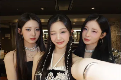 Dans "Hot Sauce", qui dit : "I don't think you're ready, feelin' deadly tonightB-A-B-Y-M-O-N, about to blow your mind" ?