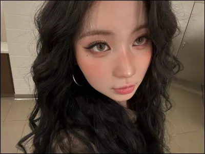 De quelle chanson proviennent : "Let 'em out, monster, monster, monster came to conquerBaby, holla, wassup ?&nbsp;" ?