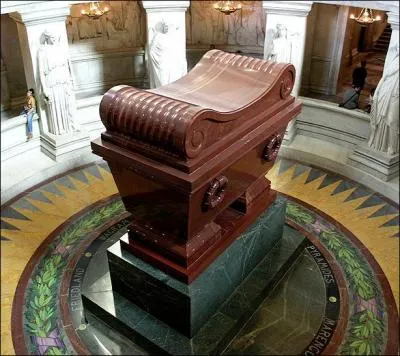 Quelle anne les cendres de Napolon revinrent-elles en France ?