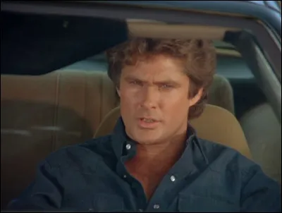 Quel est le nom complet de la voiture ennemie de KITT ?