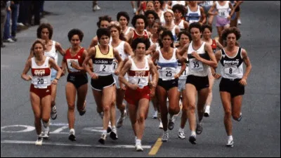 En quelle ann&eacute;e le marathon olympique a-t-il &eacute;t&eacute; ouvert aux femmes ?