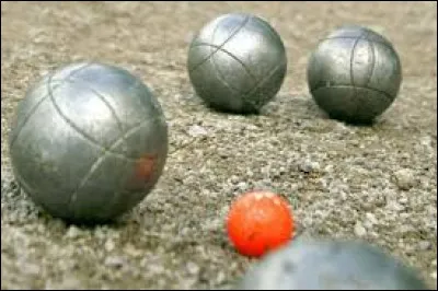 &Agrave; la p&eacute;tanque, comment appelle-t-on le coup qui consiste &agrave; ne toucher la boule vis&eacute;e que sur le dessus sans la d&eacute;loger ?