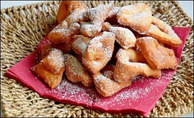 Selon les r&eacute;gions, les noms de ces m&ecirc;mes beignets diff&egrave;rent ! Comment appelle-t-on ceux-ci parfum&eacute;s &agrave; la fleur d'oranger, qui sont typiques de la Provence, ou de la Corse ?