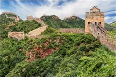 Avec combien de pays la Chine a-t-elle de fronti&egrave;res terrestres ?