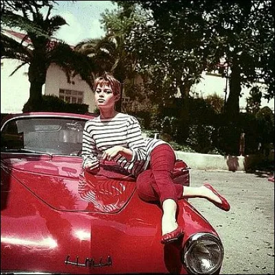 Quelle actrice fait la promotion de ce mod&egrave;le ?