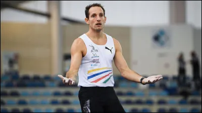 Dans quelle discipline Renaud Lavillenie a-t-il remport&eacute; la m&eacute;daille d�or aux Jeux olympiques de Londres en 2012 ?