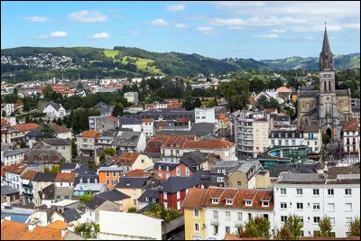 Quelle est cette ville de 13 000 habitants, deuxi&egrave;me ville du d&eacute;partement des Hautes-Pyr&eacute;n&eacute;es derri&egrave;re Tarbes ?