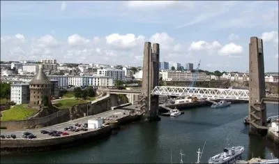 O� est n� Jean Cras ?