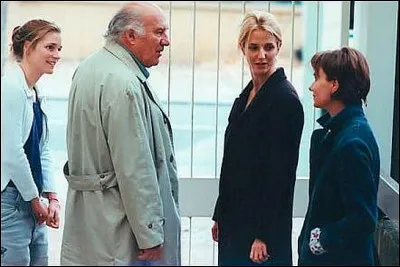 Un p&egrave;re qui r&eacute;apparait apr&egrave;s 15 ans d'absence, voil&agrave; de quoi bousculer l'harmonie dans une fratrie de trois s�urs. C'est le film...