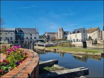 Quelle est cette ville de 18 300 habitants, deuxi&egrave;me ville du d&eacute;partement du Loir-et-Cher apr&egrave;s Blois ?