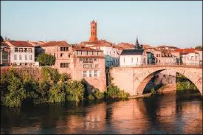 Quelle est cette ville de 22 300 habitants, deuxi&egrave;me ville du d&eacute;partement du Lot-et-Garonne apr&egrave;s Agen ?