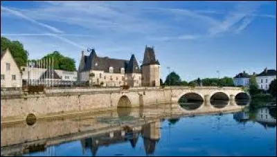 Quelle est cette ville de 15 000 habitants, deuxi&egrave;me ville du d&eacute;partement de la Sarthe apr&egrave;s Le Mans ?