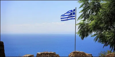 Quel est ce drapeau ? (le pays produit beaucoup d'olives !)