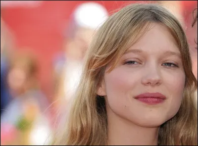 Qui est cette actrice qui joue le r&ocirc;le de ''Loulou de la Falaise''dans le film ''Saint Laurent'' de 2014 ?