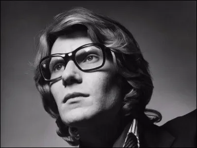 Sachant que sa ville de naissance est ''Oran'', dans quel pays Yves Saint Laurent est-il n&eacute; ?