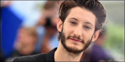 Qui est cet acteur qui incarne Yves Saint Laurent dans film au titre &eacute;ponyme ?