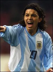 Autre fameux argentin de poche, ce meneur de jeu d'1, 65 m, qui a illumin la L1, notamment sous les couleurs de l'AS Monaco de 1999  2003...