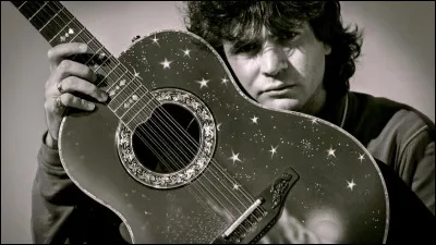 Dans cette chanson, il voulait ''tout casser'' ! ''♫ Fallait pas qu'elle s'en aille !'' Quelle chanson ?