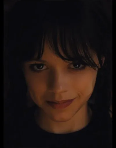 Qui est la colocataire de Mercredi ?