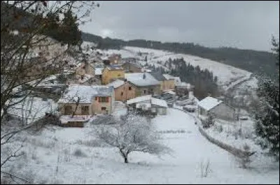 Hameau Gardois d&eacute;pendant du village de Lanu&eacute;jols, Montjardin se situe en r&eacute;gion ...