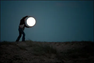 Qui a chant&eacute; : "Je voudrais d&eacute;crocher la lune Je voudrais m&ecirc;me sauver la Terre Mais avant tout Je voudrais parler &agrave; mon p&egrave;re" ?