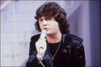 Compl&eacute;tez ces paroles de la chanson "Le chanteur" : "J'me pr&eacute;sente, je m'appelle Henri/..." :