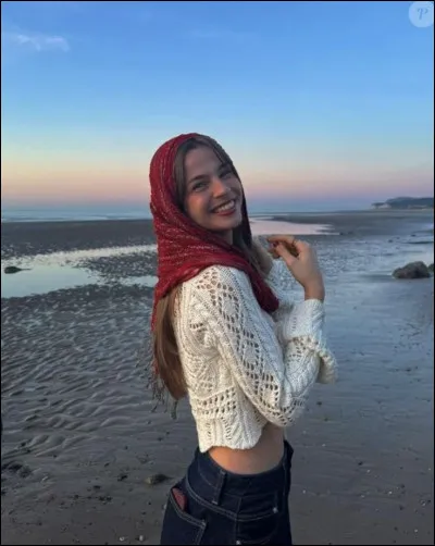 De quel instrument joue Anouk ?