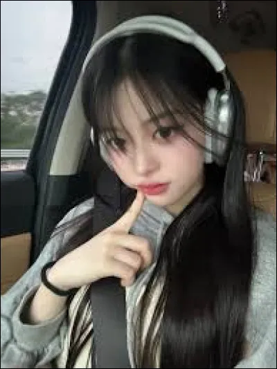 Quel &acirc;ge a-t-elle ?