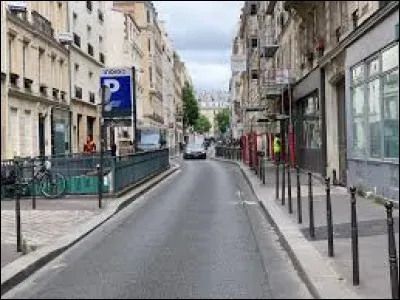 C'est une rue du 10e arrondissement qui part de la place Liszt et d&eacute;bouche sur le boulevard Magenta :