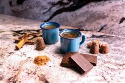 Cuisine - Comment se nomme l'ingr&eacute;dient principal de la boisson d'origine azt&egrave;que appel&eacute;e "xocoalt" ?