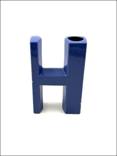 H : Je suis un singe...