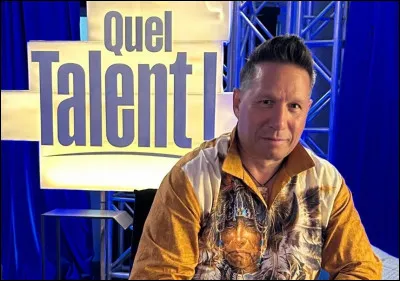 Il est autant* talentueux qu'un vrai professionnel.