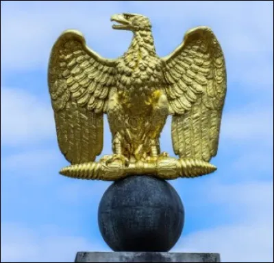 Aigle en or pour le pays o&ugrave; se situe...