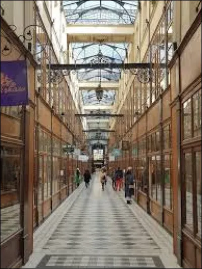 C'est un passage du 2e arrondissement qui va de la petite place Goldoni au boulevard de S&eacute;bastopol :