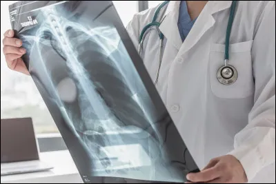 Maladie professionnelle !Selon l'article L461-1, qu'est-ce qui caract&eacute;rise une maladie professionnelle ?