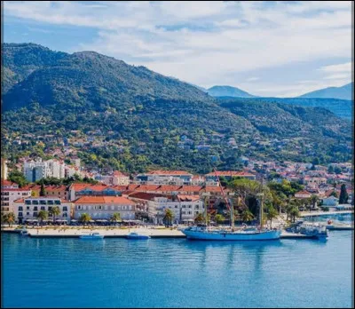 O&ugrave; peut-on retrouver la ville de Tivat ?