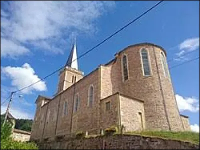 Voici l'&eacute;glise Saint-Bonnet, &agrave; &Eacute;coche. Village d'Auvergne-Rh&ocirc;ne-Alpes, dans l'arrondissement de Roanne, il se situe dans le d&eacute;partement ...