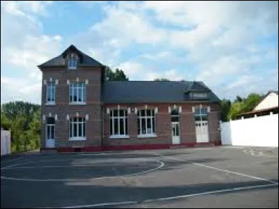 Village Samarien, dans le Ponthieu, Neuilly-l'H&ocirc;pital se situe dans l'ex r&eacute;gion ...