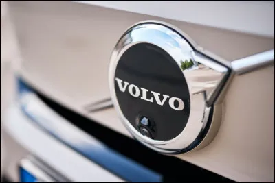 Cette marque de voiture est :