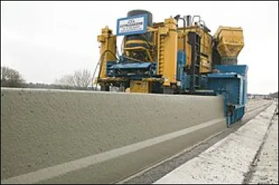 Fran&ccedil;ois Reichenbach a r&eacute;alis&eacute;, en 1972, "la raison du plus...