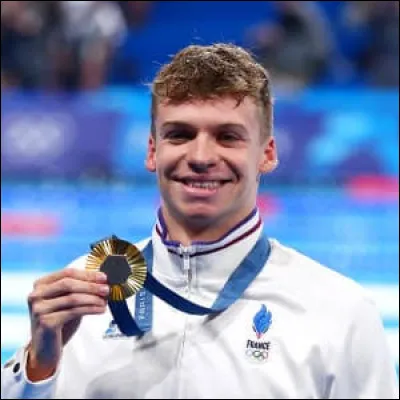 L&eacute;on Marchand est le h&eacute;ros des Jeux olympiques de Paris 2024 lors desquels il est devenu le sportif fran&ccedil;ais le plus titr&eacute; sur une &eacute;dition des Jeux. Combien de m&eacute;dailles d'or a-t-il remport&eacute; ?