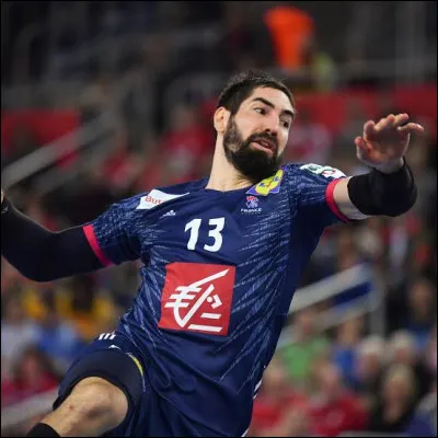 Avec l�&eacute;quipe de France de handball, combien de m&eacute;dailles d�or olympiques Nikola Karabatic a-t-il remport&eacute;es au cours de sa carri&egrave;re ?