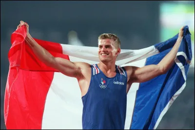 Avant Renaud Lavillenie, un perchiste fran&ccedil;ais avait d&eacute;j&agrave; remport&eacute; la m&eacute;daille d�or olympique, c'&eacute;tait aux Jeux d�Atlanta en 1996. Qui est cet athl&egrave;te ?