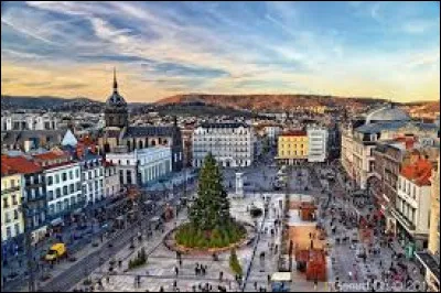 O&ugrave; se trouve la place de Jaude ?