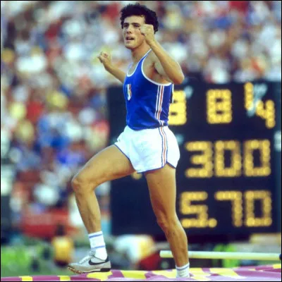 Pierre Quinon est devenu en 1984 &agrave; Los Angeles le premier athl&egrave;te fran&ccedil;ais champion olympique dans une &eacute;preuve de saut. Dans quelle discipline a-t-il remport&eacute; ce titre ?