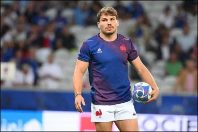 Dans quelle discipline Antoine Dupont a-t-il remport&eacute; une m&eacute;daille d�or olympique lors des Jeux de Paris 2024 ?