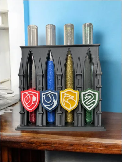 &Agrave; la fin de l�ann&eacute;e, Dumbledore annonce le classement. Gryffondor SerpentardSerdaiglePoufsouffleQuelle est ta r&eacute;action ?